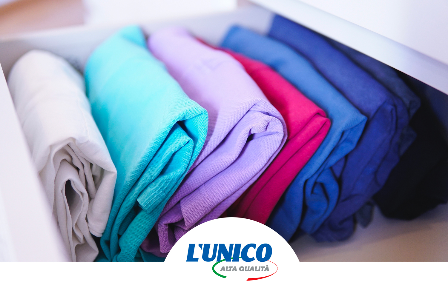 Lavare i vestiti appena comprati: assorbi colore a altri consigli